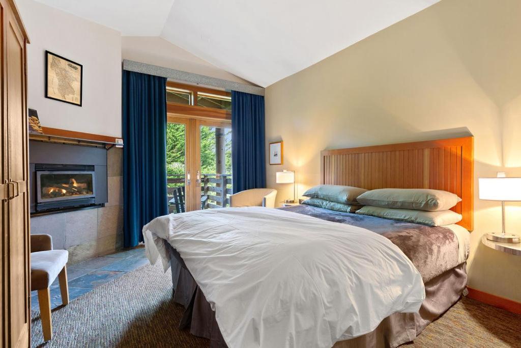 Costanoa Hotel
