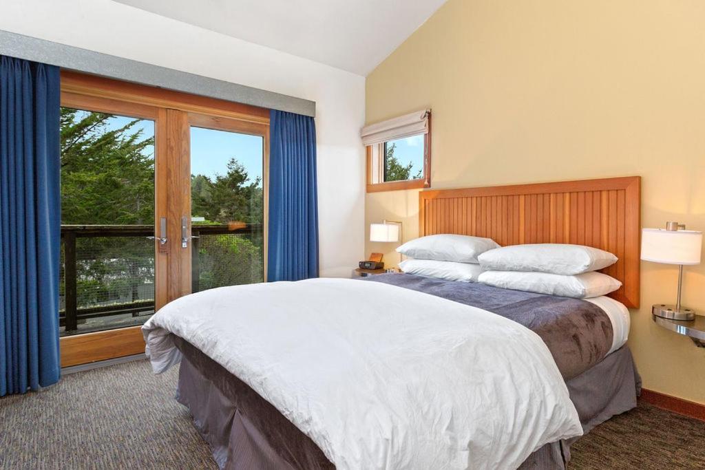 Costanoa Hotel 3*